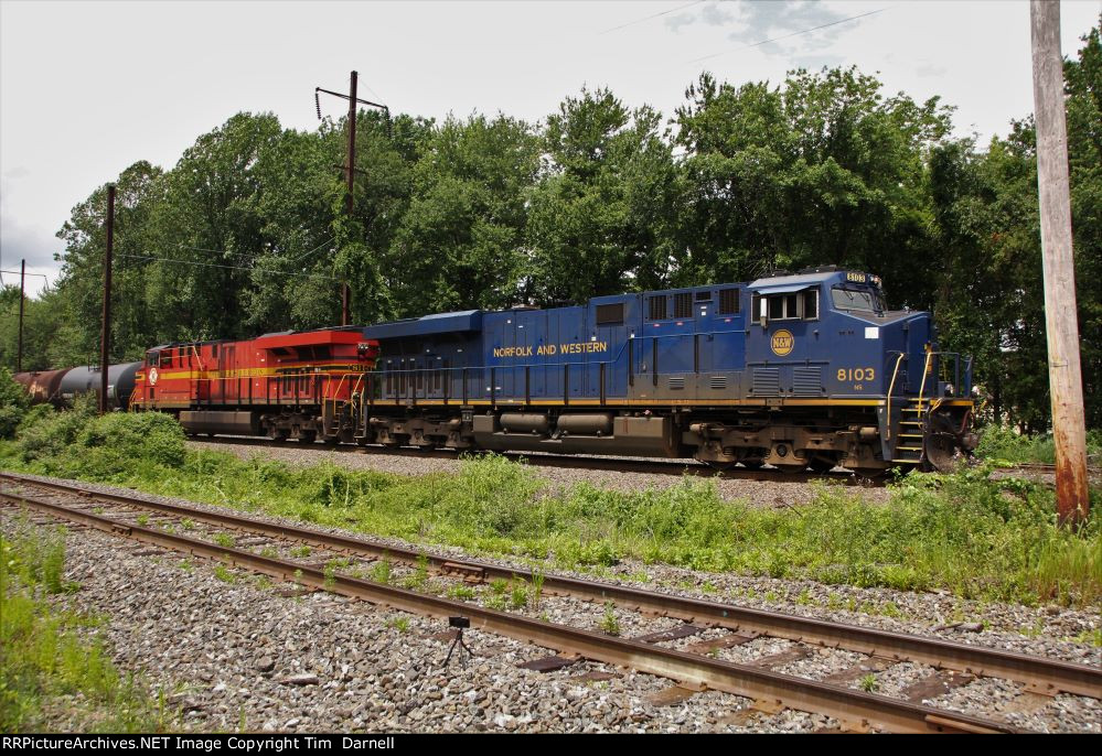 NS 8103 leads 14G.